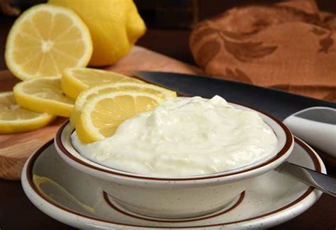 limonlu zerdeçallı yoğurt